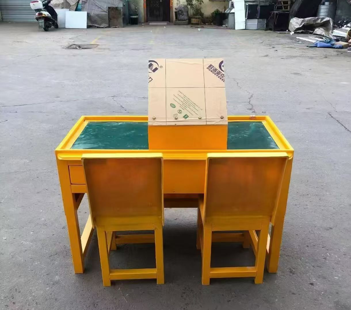 宝塔防静电导通桌井下煤矿火工品发放桌：危险品流转的安全守护者